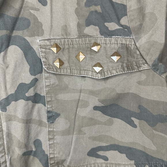 Maurices Studded Camo Zip Up Jacket Green Size 0 - Picture 2 of 9